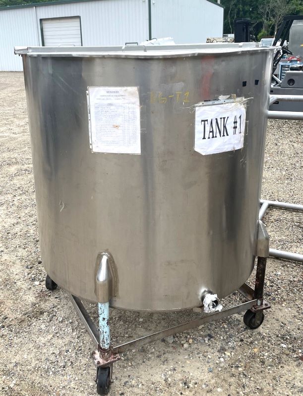 ***SOLD*** used 400 Gallon Stainless Steel Tank. 4'4