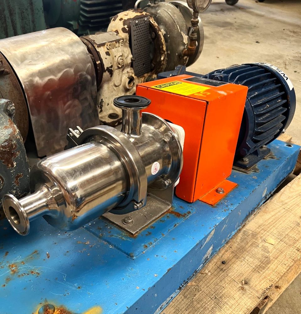 MOYNO SANITARY PUMP MODEL 33306. Powewred by 1 HP motor with explosion proof box. Previously used in sanitary food and beverage plant