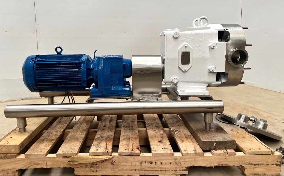 Waukesha Cherry-Burrell Model 130U1 rotary lobe, positive displacement pump.  5 HP motor. 3” Tri-Clamp Type Inlet/Outlet. Last used in sanitary facility. Video of unit running available.  