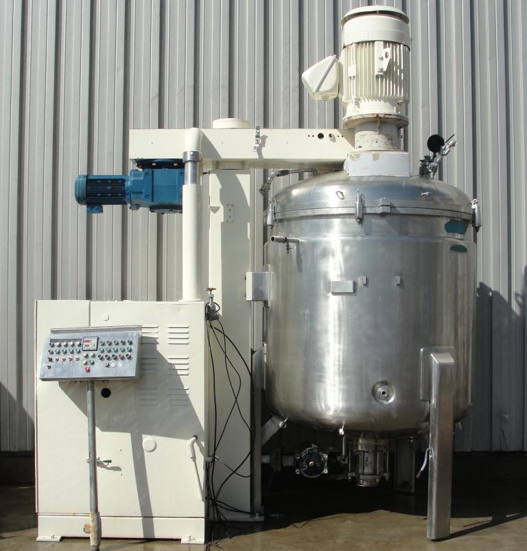 2400 Liter working capacity Fryma model VME 2400 vacuum mixer (~650 gallon), triple shaft, tri-shaft mixer. Fabrication # M10510. The tank has an overall height is 101