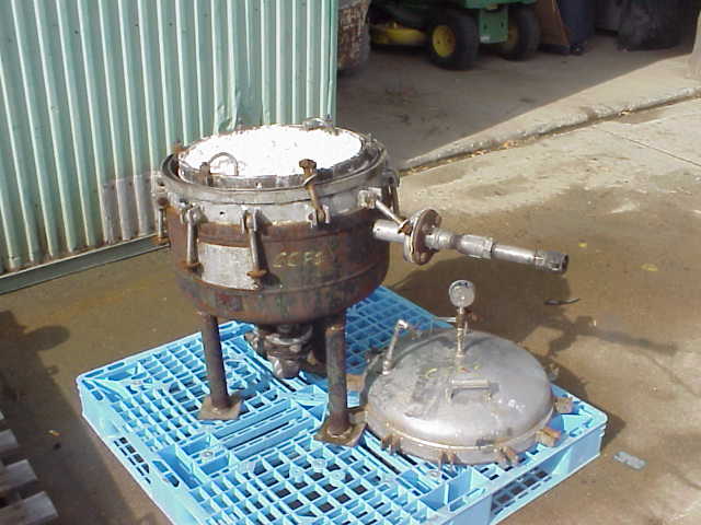 316 Stainless Steel Sparkler model 18D4 pressure filter. 316SS Rated 60 PSI @ 350. Carbon steel jacket rated 75 PSI @ 350.