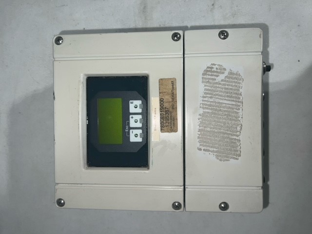 Endress + Hauser PROMAG 53 Flow Meter 53H02-1G0B1AC1ABAA. Serial# 78008019000. 20-55VAC/16-62VDC. 50-60Hz.