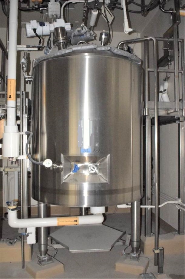 528 Gallon (2000 Liter) Feldmeier Sanitary Reactor/Fermenter with Mixer. 316L Stainless Steel. Approximate 56