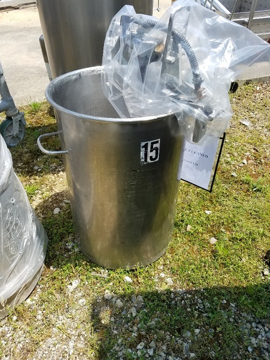 ***SOLD***used 40 gallon Stainless Steel Mix Tank/drum. Has pneumatic/air mixer, agitator. 20