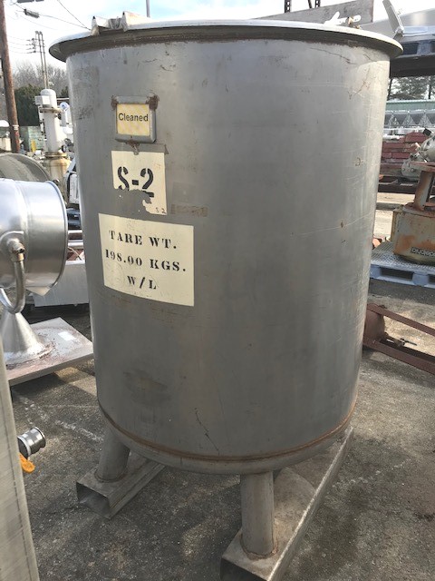 ***SOLD*** used 300 gallon Stainless Steel tank. Flat top with hinged lids, Dish bottom.  Mounted on legs with forklift slots. 3'5