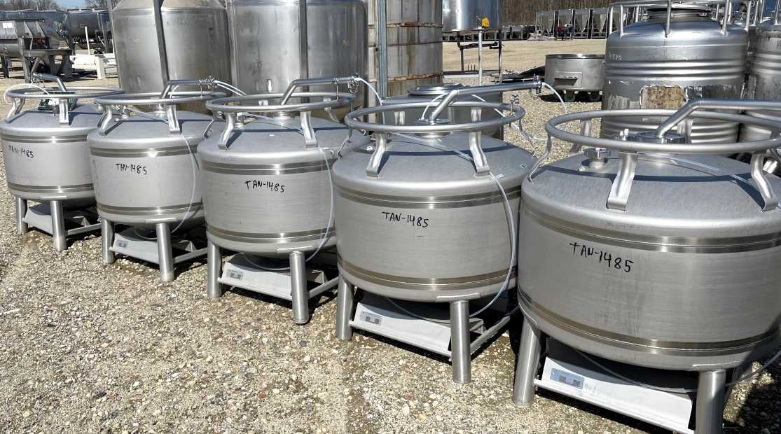 (5) 500 Liter (132 Gallon) UCON Portable Stainless Steel Pressure Tanks/Totes with forklift slots. Working Pressure -0.3/+0.5 Bar. 3'6