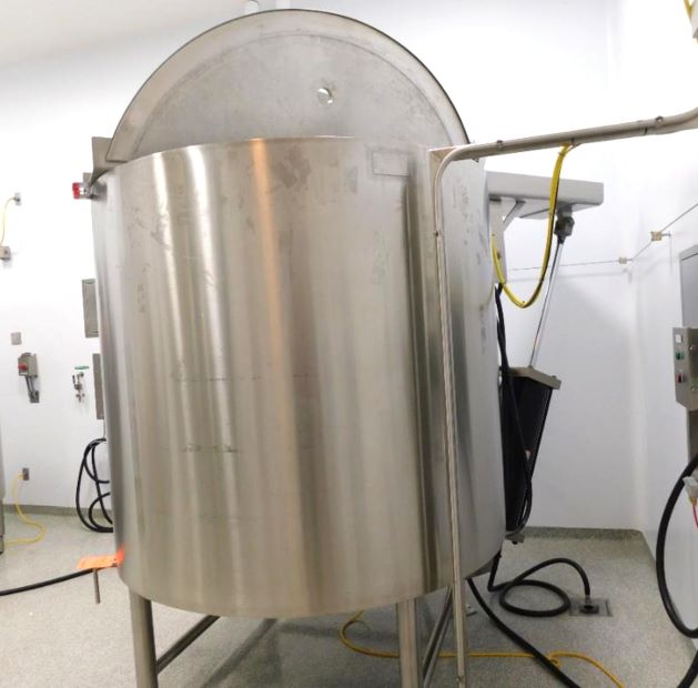 750 Gallon LEE Sanitary Jacketed Double Motion Mix Kettle with scrape agitation. Model 750D9M. Dish Bottom. 7.5 HP Double motion agitation. Stainless Steel. Jacket rated 90 PSI @ 332 Deg.F. MDMT -20 Deg.F.. Double Hinged Lid. Lift out agitation with Actuated cylinder assist.  110