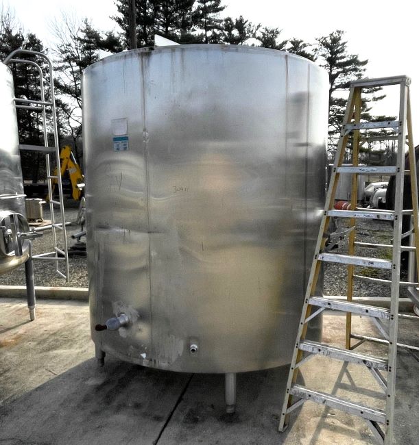 used 1500 Gallon Mueller Jacketed Stainless Steel Tank.  6'4