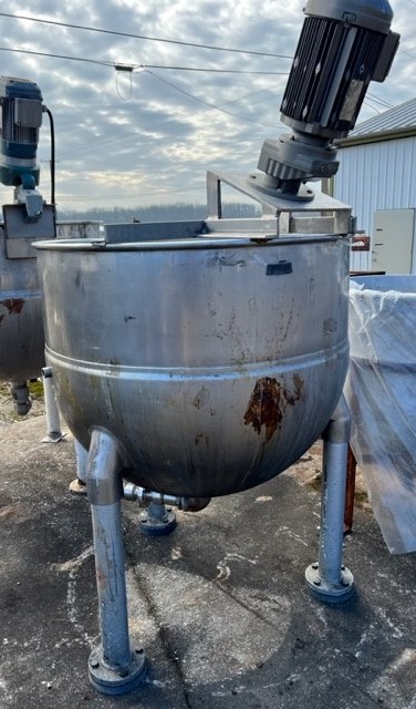 used 150 Gallon Jacketed Mix Kettle. Mixer driven by Sew Motor, 5 HP, 230/460 volt.  Height from floor to top lip is 56