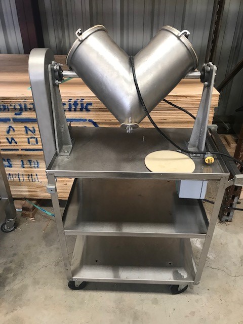 8 Qt. used Patterson Kelley Twin Shell V, Liquid-Solids Blender.  Stainless Steel. PK# LB-863. Laboratory blender, pilot scale blender. Video of unit running available. 