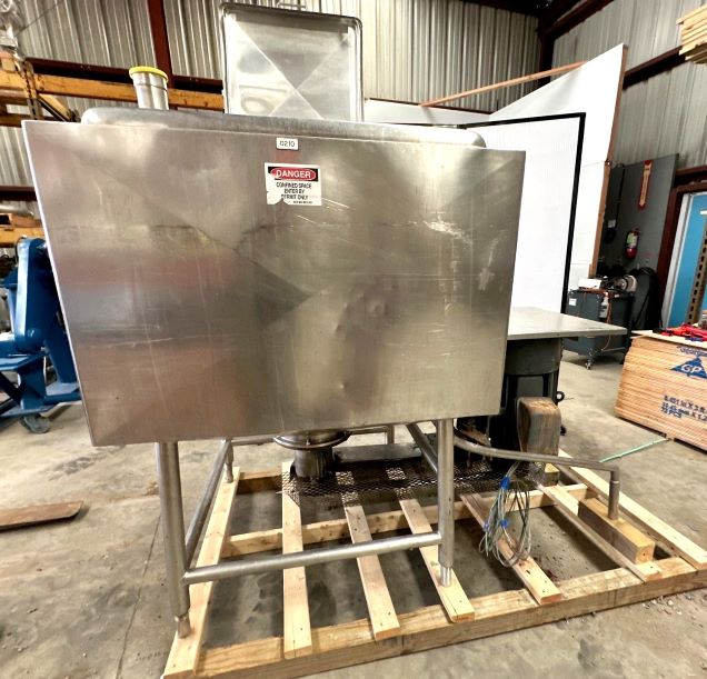 ***SOLD*** 250 Gallon Jacketed Likwifier/Liquifier/Liquefier with 25 HP, 1770RPM, 230/460 Volt, Off-Set Motor.  Stainless Steel construction.  Unit is 39