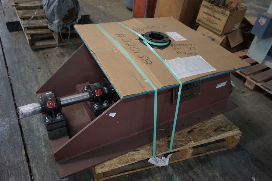 (2) UNUSED United Conveyor Corp. Excen-Crusher, Grinder Model No. 2102-45Z8; Size: 27 x 20; New Style w/o Sprockets|; New Style with Sprocket and parts. 