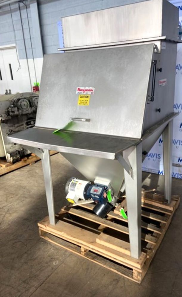 UNUSED Flexicon Stainless Steel Bag Dump Station with top mounted Dust collection. Dump area is 3' x 3'. Unit has a agiator to keep material from bridging with a S/N 64169. 1/2; 1/3 HP motor with  208-230/190 volt Leeson wash-down Motor.  Has opening for a flexicon screw feeder (not included).